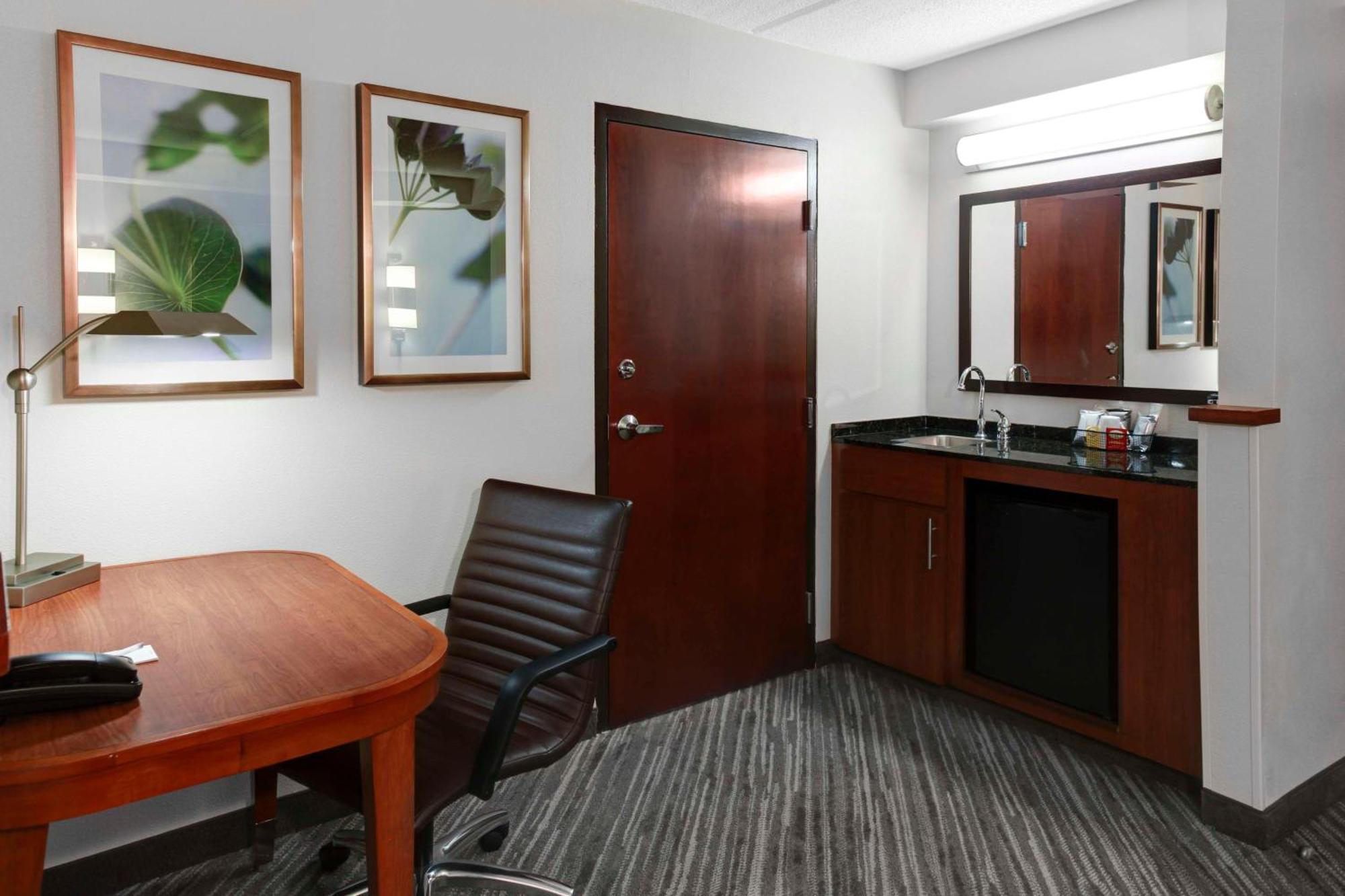 Hyatt Place Louisville-East Esterno foto