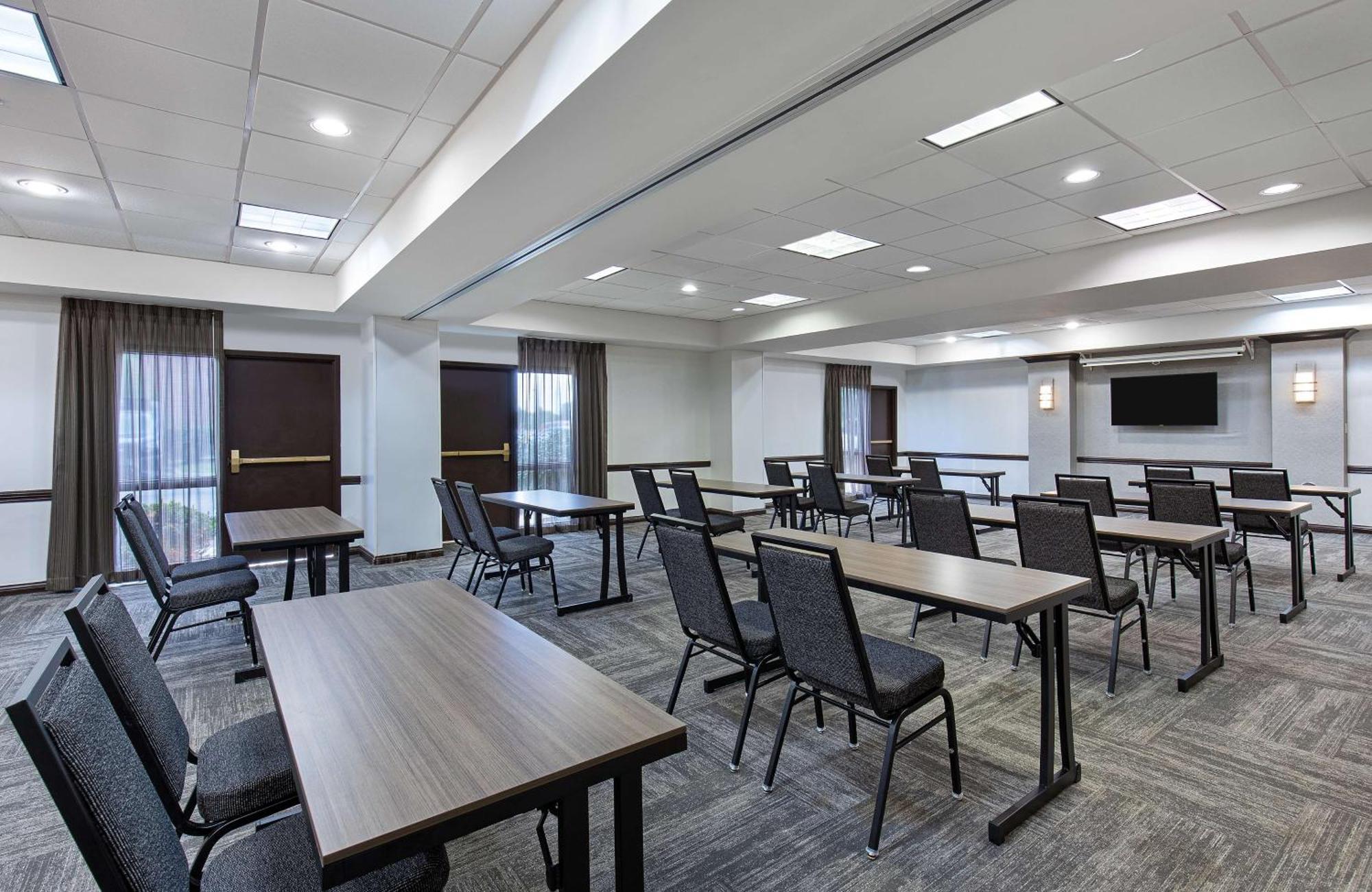 Hyatt Place Louisville-East Esterno foto