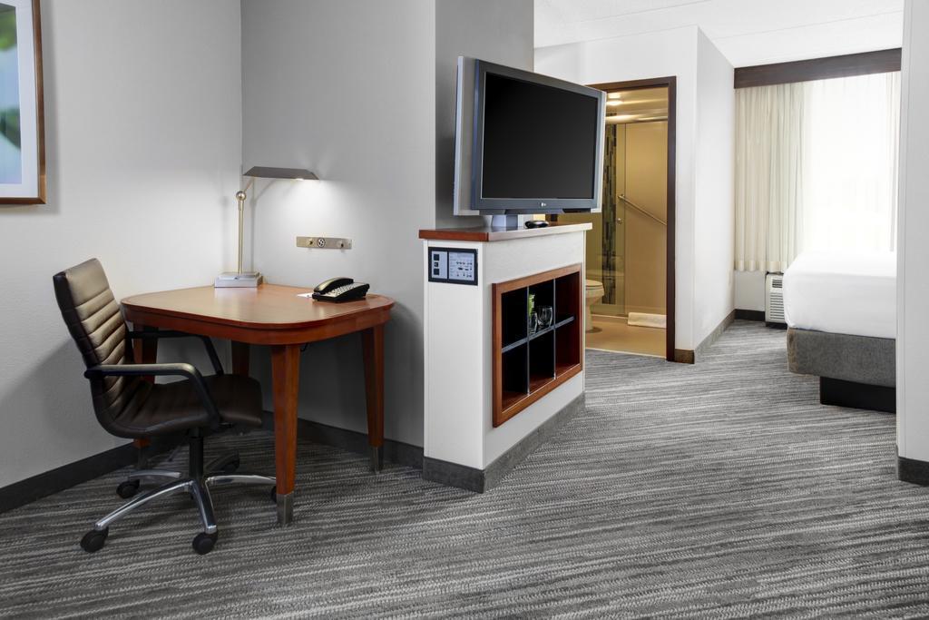 Hyatt Place Louisville-East Esterno foto